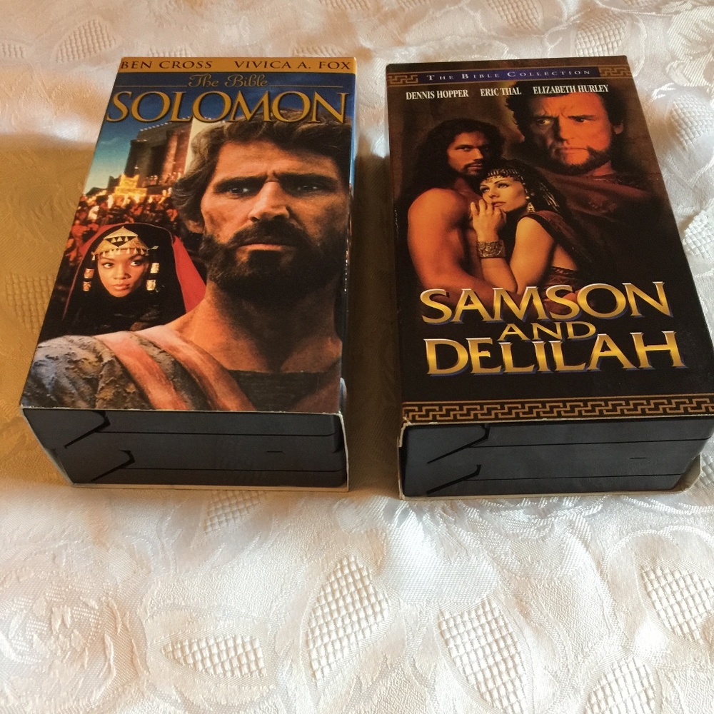 2 box set of 2 - 8 Tracks - 2 sets in each box - Pre owned - excellent condition